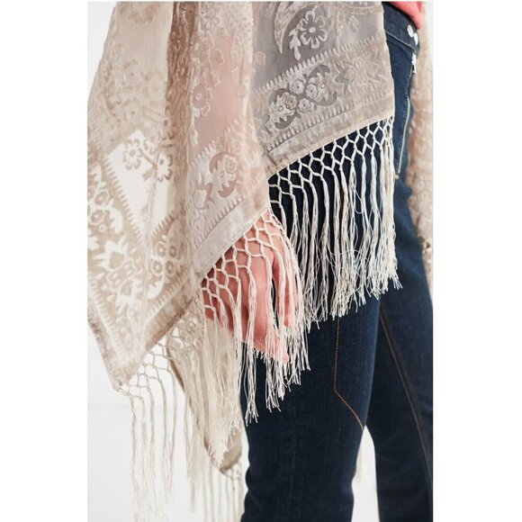 Urban Outfitters Echo burnout Beige Kimono - Picture 2 of 10